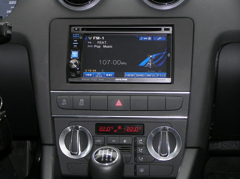 Audi A3 8P Radio 1Din Auf 2Din
