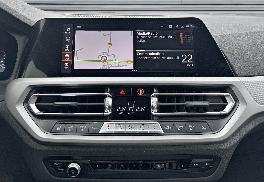 Écran BMW Série 3 G20 système MGU iDrive 7 compatible CarPlay Android Auto
