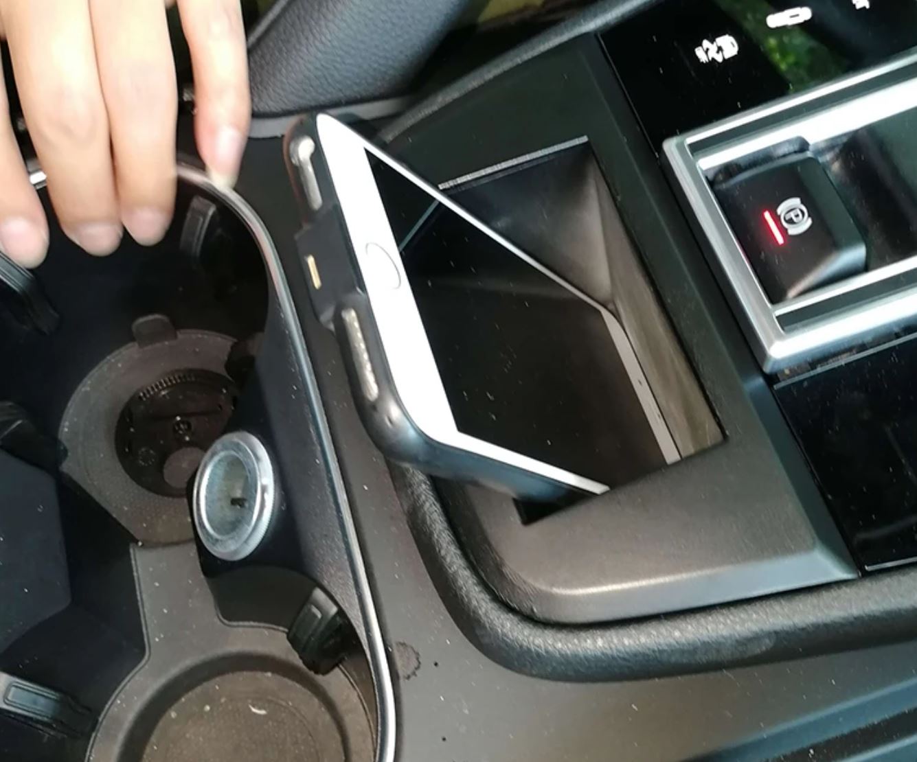 chargeur a induction voiture