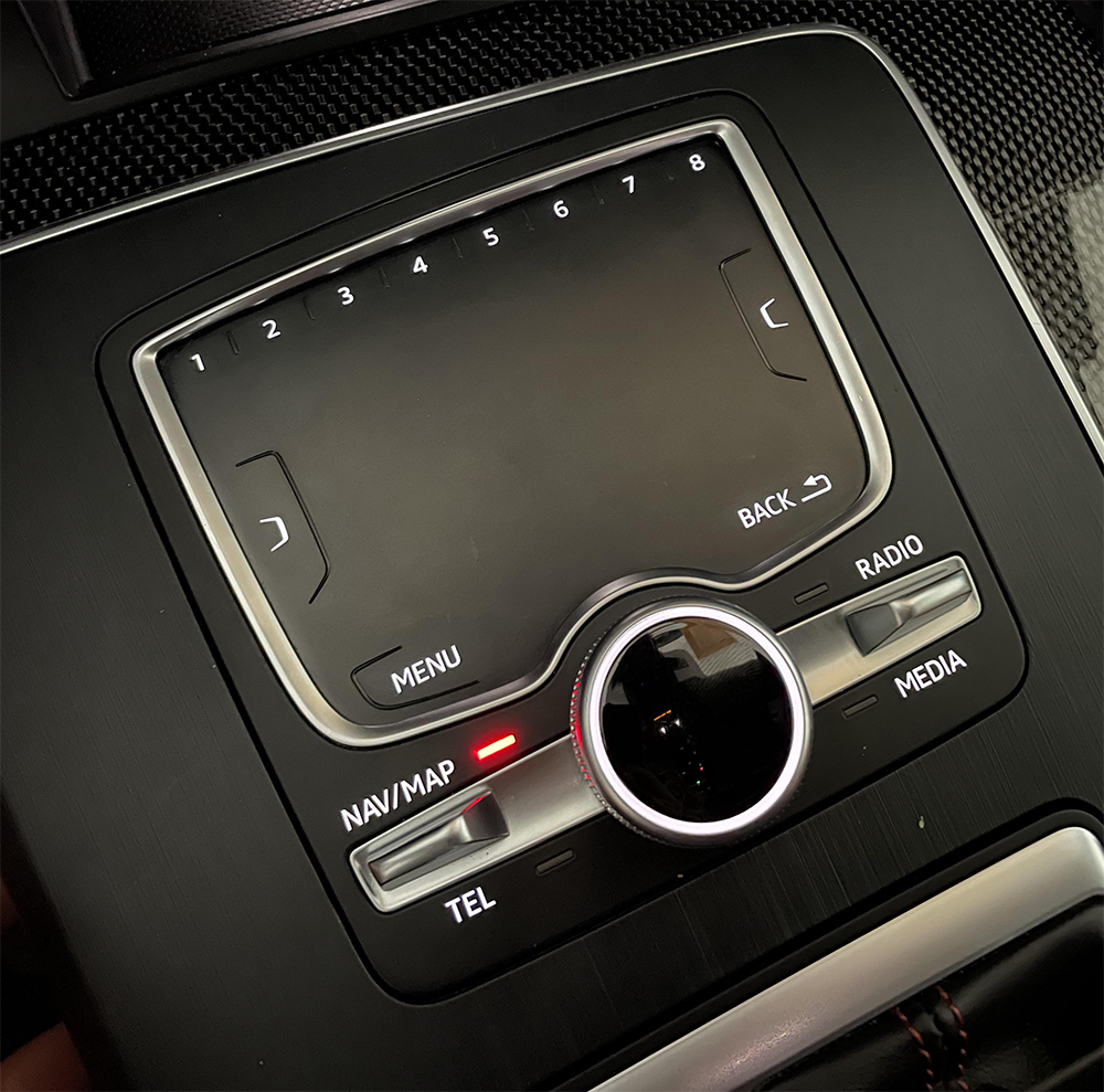 Activation CarPlay Audi Q7 4M console centrale bouton BACK NAV
