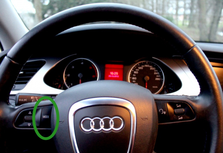 Activation CarPlay Audi Q5 8R bouton MODE volant