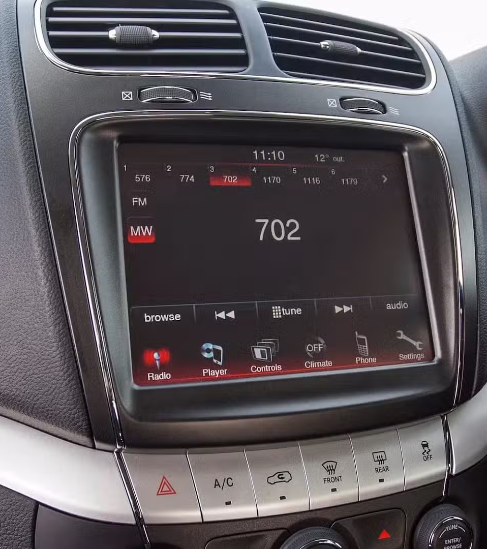 Écran Fiat Freemont Uconnect 8.4 compatible CarPlay 2011-2016