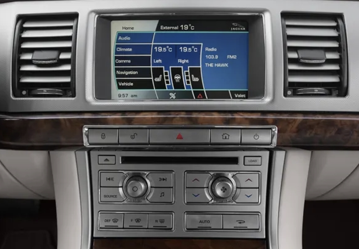 Système d'origine Jaguar XF compatible CarPlay
