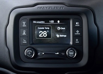 Écran Jeep Renegade Uconnect 5 non compatible CarPlay