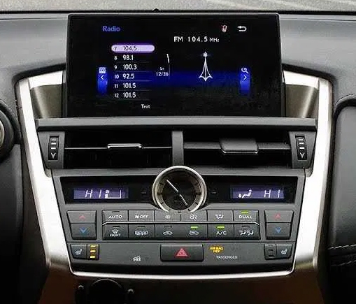 Écran Lexus NX 200t NX 300h compatible CarPlay 2014-2017 vue 2