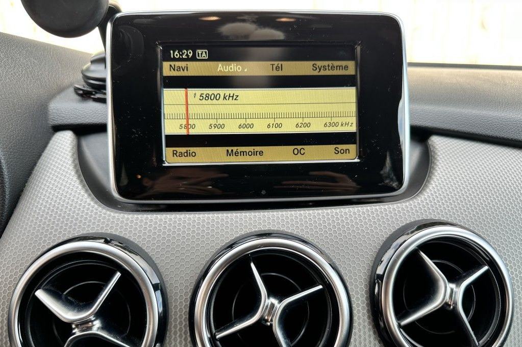Écran Mercedes Classe B W246 COMAND NTG4.5 compatible CarPlay 2013-2018