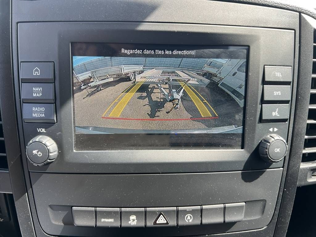 Interface caméra de recul Mercedes sur écran COMAND MBUX d'origine