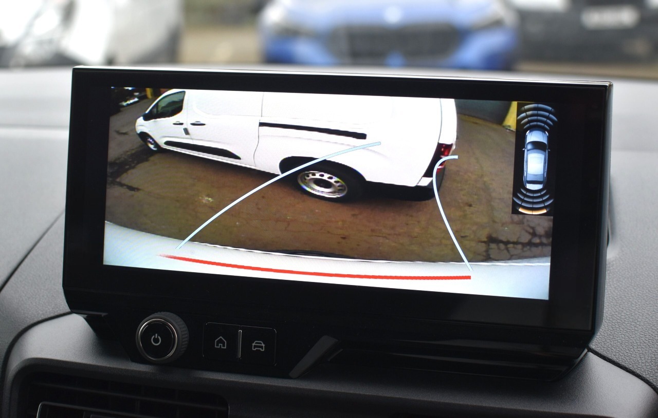 visuel camera de recul sur ecran Opel Combo