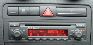 KIT Poste 1-DIN USB/Bluetooth Audi A3 Sportback de 2003 à 2015