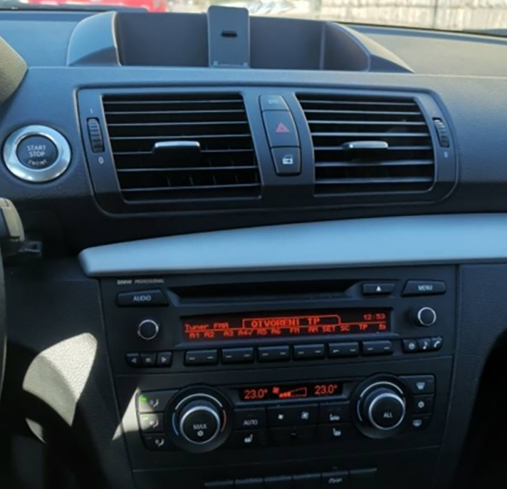 BMW Série 1 E81 sans écran d'origine 2006-2012 à équiper d'un écran tactile Android GPS CarPlay