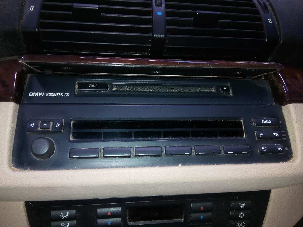 KIT Autoradio écran tactile multimédia BMW Série 5 E39 