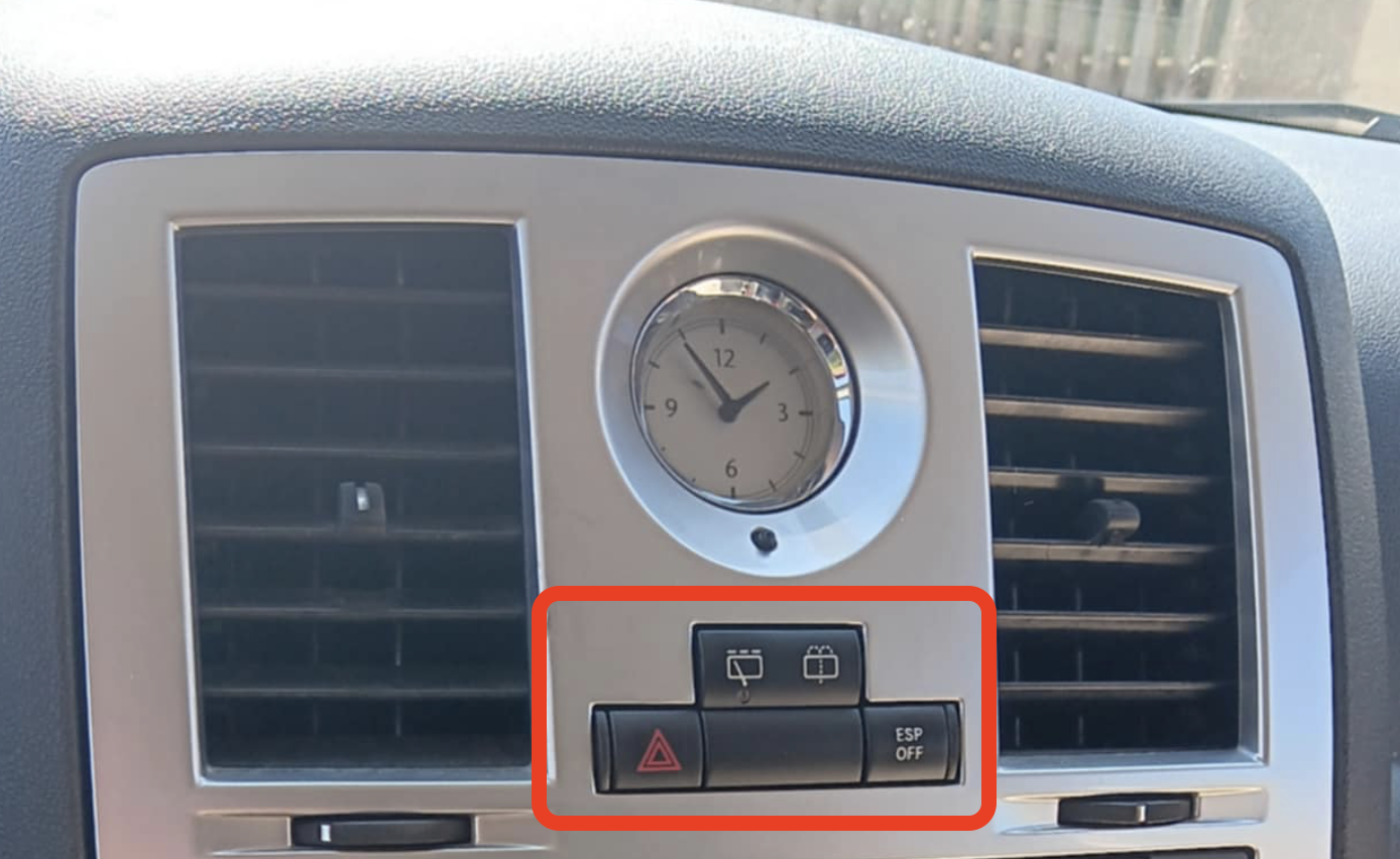 poste d’origine chrysler 300c