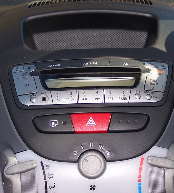 Tablette tactile Android 13.0 et Apple Carplay sans fil Citroën C1 de 2005  à 2014
