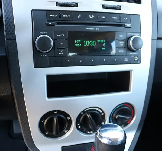Poste radio origine Dodge Caliber PM console multimédia