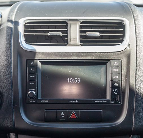poste d’origine Dodge avenger 2011-2014