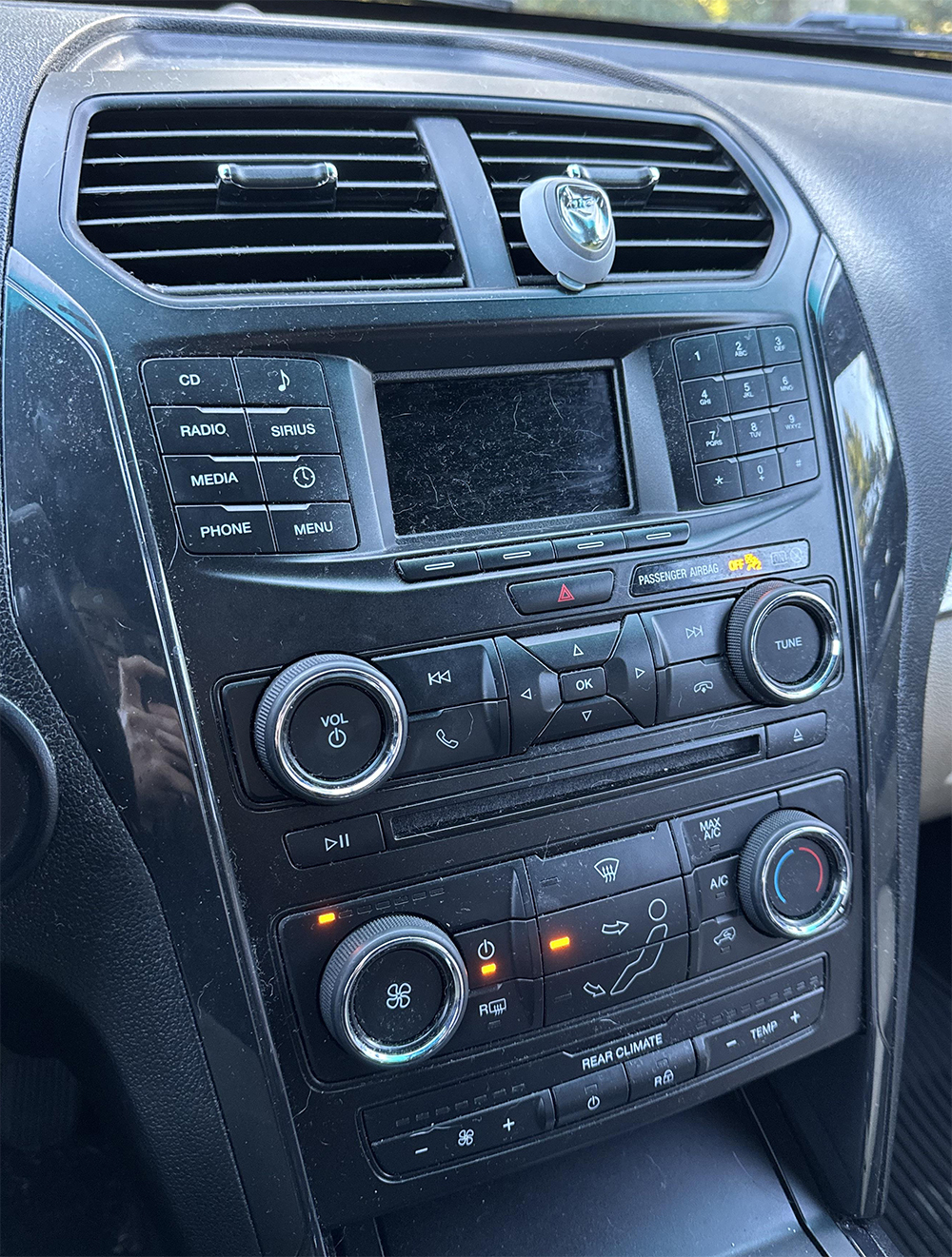 petit écran Ford Explorer 2011-2019 version 1