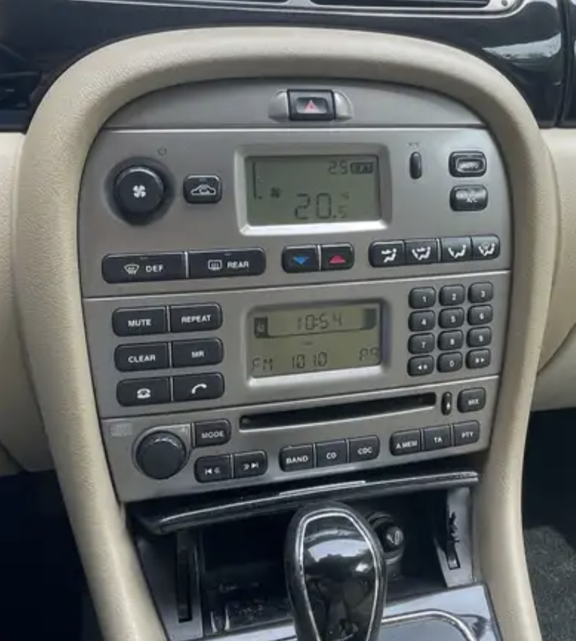 X-Type autoradio standard