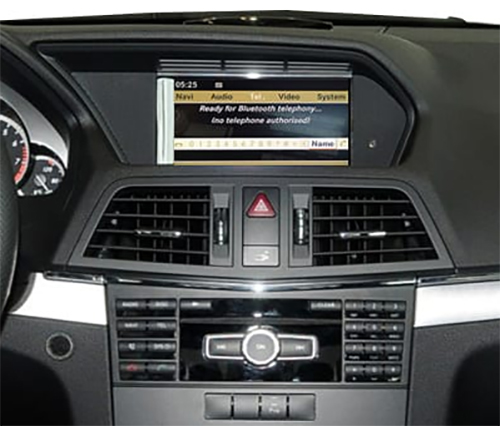 Autoradio COMAND APS NTG4.0 non-MOST origine Mercedes Classe E W207 Coupé 2 portes Cabriolet 2009-2012 écran couleur 7 pouces molette COMAND Controller rotation système PARKTRONIC caméra de recul HARMAN KARDON Logic7 capote électrique cabriolet ouverture fermeture automatique sièges sport chauffants ventilés à remplacer par écran Android 12,3 pouces 32 cm 1920x720 pixels CarPlay sans fil Android Auto sans fil Menu origine Mercedes conservé capote cabriolet affichage