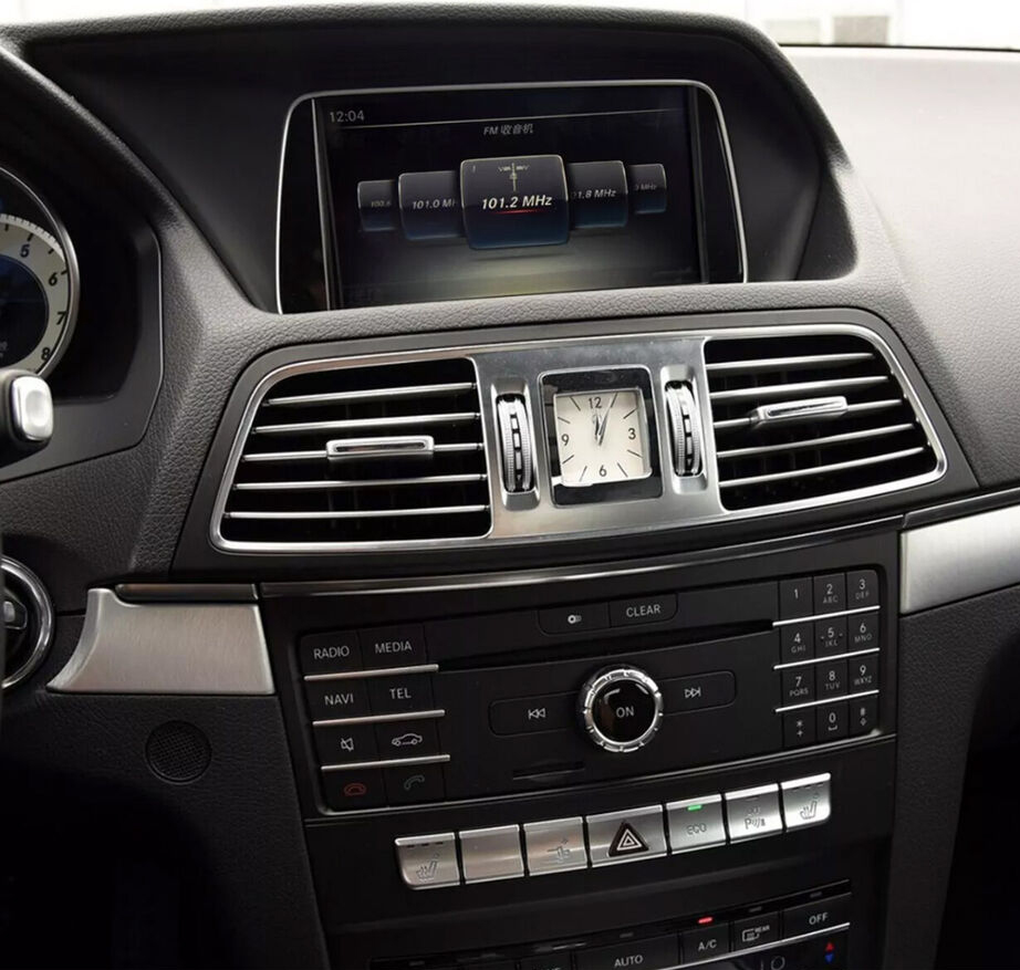 Autoradio Audio 20 NTG5.0 non-MOST origine Mercedes Classe E W207 Coupé 2 portes Cabriolet 2013-2016 écran couleur 7 pouces touchpad tactile balayage zoom pincement système PARKTRONIC caméra de recul HARMAN KARDON Logic7 capote électrique cabriolet 20 secondes ouverture fermeture automatique sièges sport multicontours chauffants ventilés massants suspension sport AGILITY CONTROL à remplacer par écran Android 12,3 pouces 32 cm 1920x720 pixels CarPlay sans fil Android Auto sans fil Menu origine Mercedes conservé touchpad massants