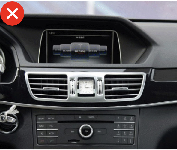 Console centrale Mercedes Classe E W212 berline break 2009-2012 molette COMAND Controller NTG4.0 rotation sélection navigation menus commandes climatisation automatique bizone suspension AIRMATIC pneumatique bouton réglage hauteur touches raccourcis compatibilité écran Android 12,3 pouces 32 cm 1920x720 pixels navigation menus Android via molette préservée rotation AIRMATIC
