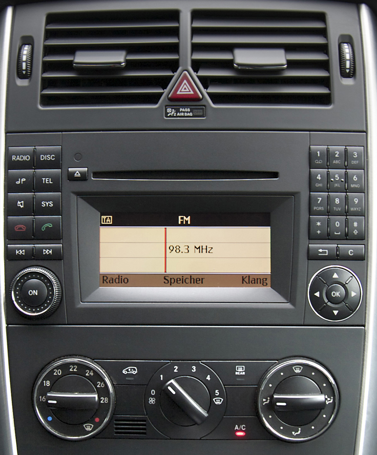 Autoradio constructeur Mercedes Classe B 2005