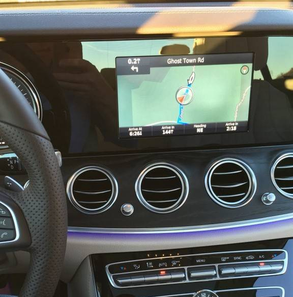 Écran Mercedes Classe E W213 NTG5.5 7 pouces tactile COMAND Online compatible CarPlay 2016-2019