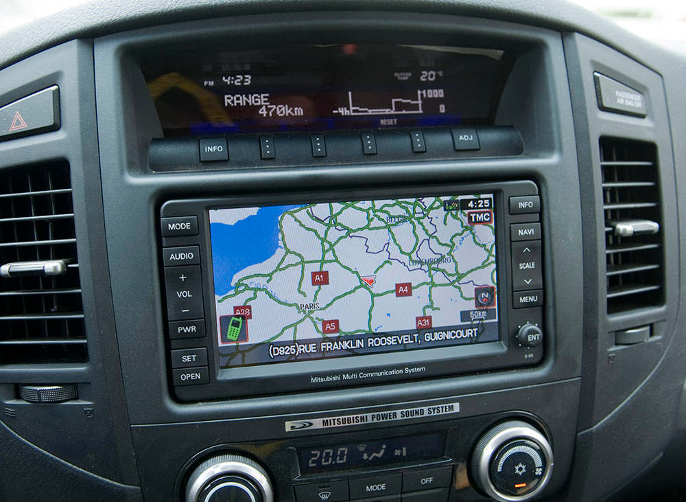 Autoradio d'origine Mitsubishi Pajero