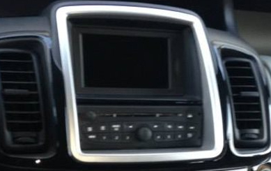 KIT Autoradio écran tactile multimédia Renault Trafic 2007 à 2014 