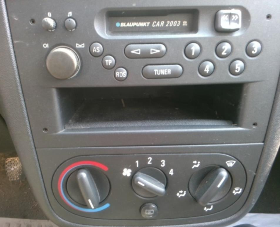 Blaupunkt DAB Bluetooth USB mp3 AUTORADIO PER OPEL AGILA COMBO CORSA C Omega B V 