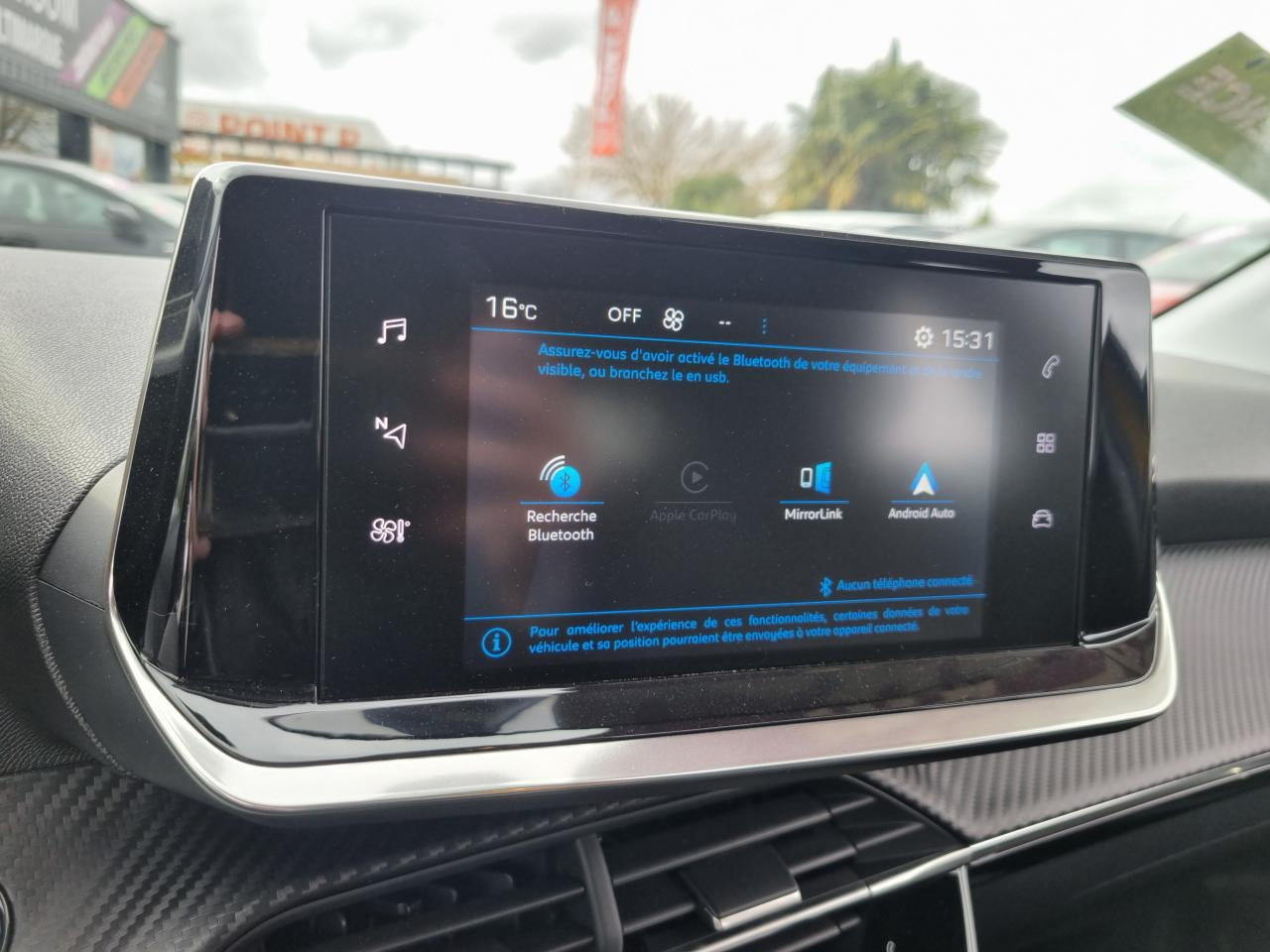 poste d’origine Peugeot 208 et 2008 2019-2023