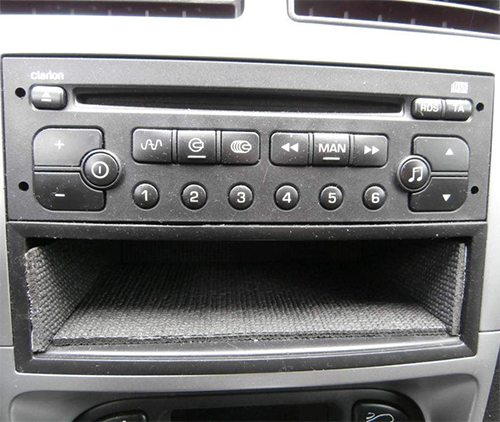 KIT Autoradio Navigation GPS et Carplay Peugeot 207 307 3008 5008
