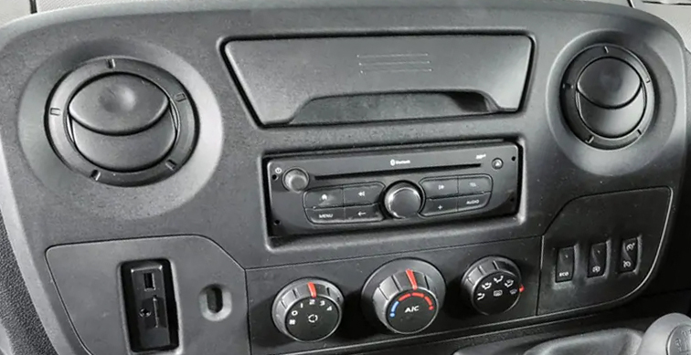 Autoradio d'origine Nissan NV400