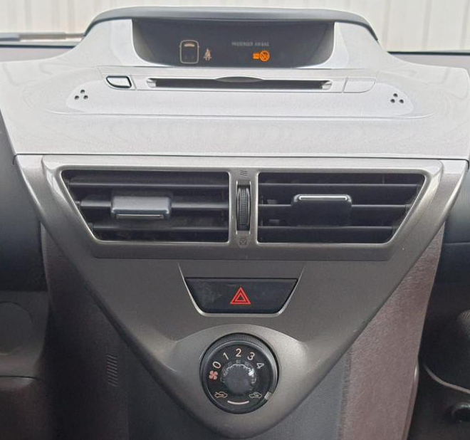 poste d’origine Toyota IQ 2009-2016
