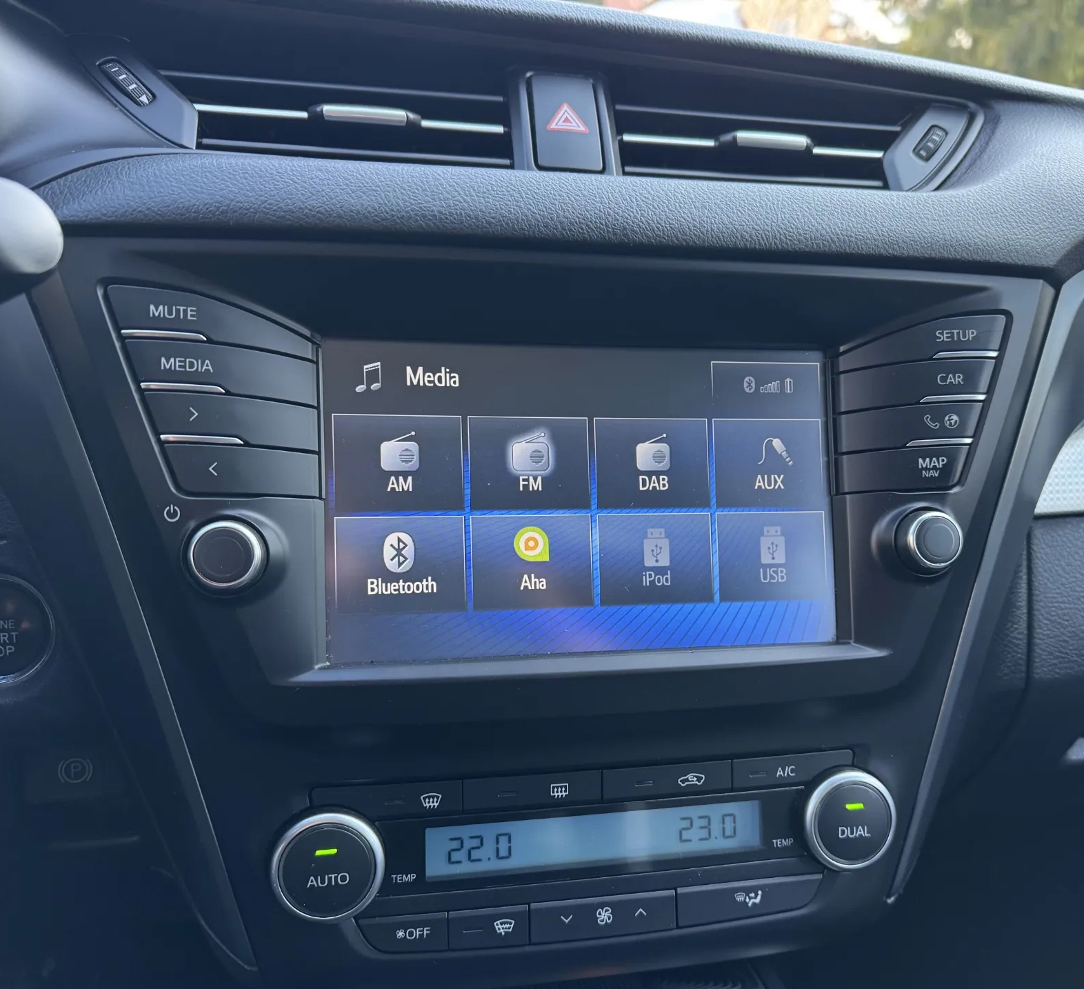Autoradio d'origine Toyota Avensis