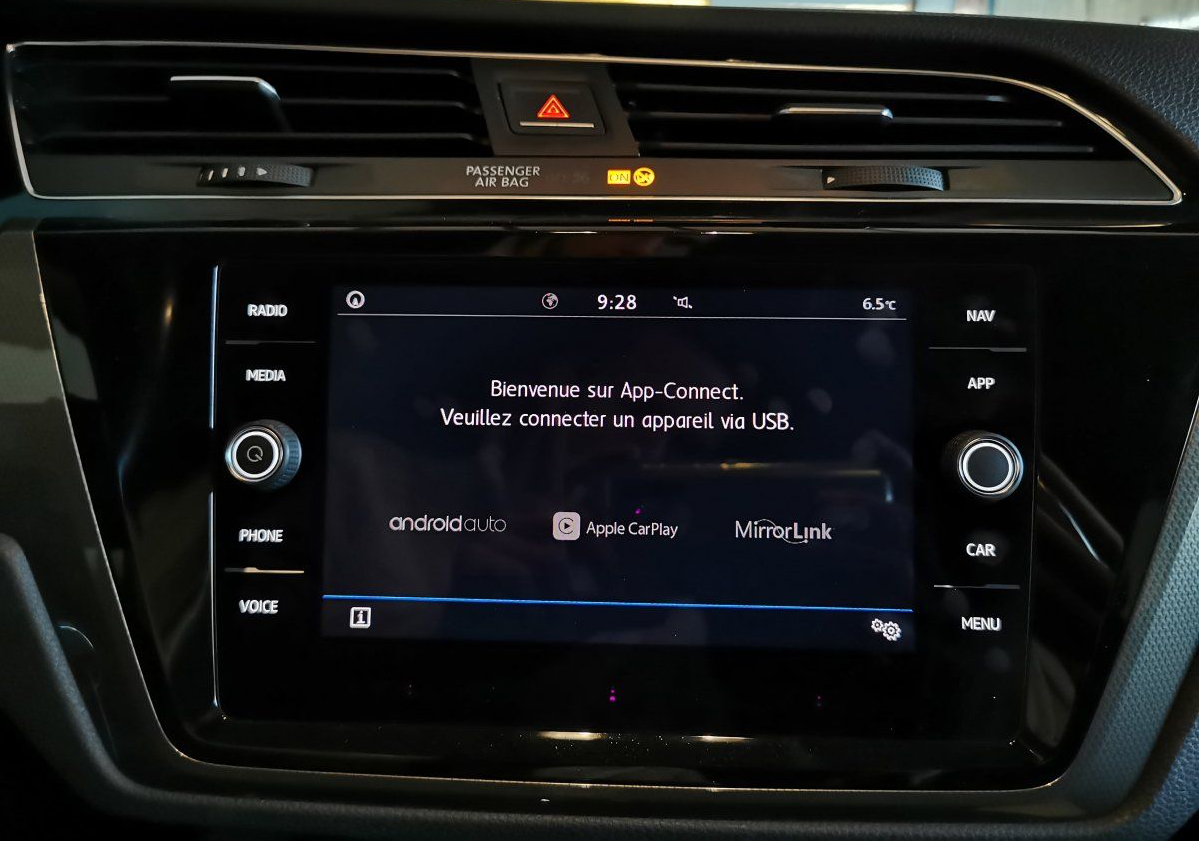 VW Touran : Android 14 Autoradio CarPlay GPS QLED